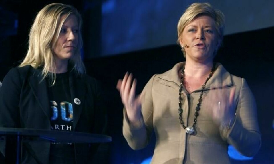 SØSTRE: Nina Jensen og Siv Jensen sammen under 'Aker-dagen' i 2009 som var tilrettelagt for unge talenter og pionerer. Foto: Håkon Mosvold Larsen / SCANPIX SØSTRE: Nina Jensen og Siv Jensen sammen under 'Aker-dagen' i 2009 som var tilrettelagt for unge talenter og pionerer. Foto: Håkon Mosvold Larsen / SCANPIX