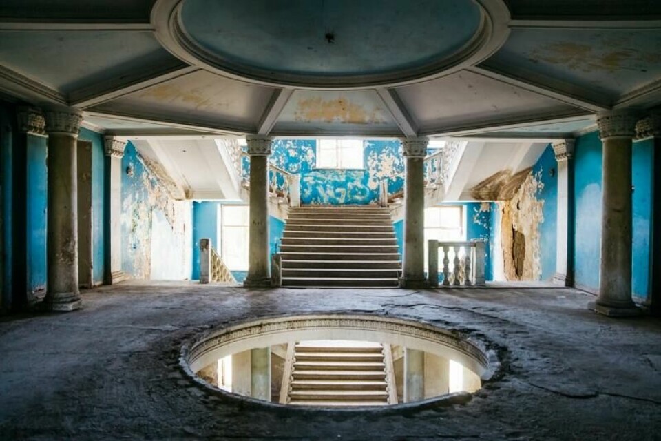 Den georgiske spabyen Tskaltubo var full av badehus under Sovjetunionens tid. I dag står blant annet Sanatorium Iveria igjen forfallent. Den georgiske spabyen Tskaltubo var full av badehus under Sovjetunionens tid. I dag står blant annet Sanatorium Iveria igjen forfallent. Foto: BGStock72 / Shutterstock / NTB