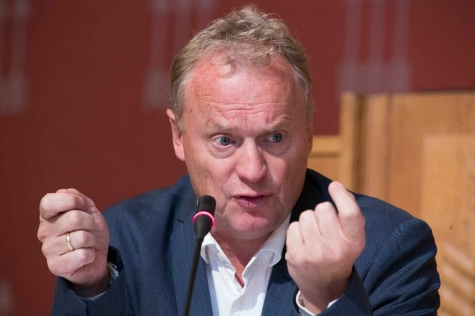Alvorlig og bekymret, men engasjert. Raymond Johansen gestikulerer mye når han argumenterer sin sak. Alvorlig og bekymret, men engasjert. Raymond Johansen gestikulerer mye når han argumenterer sin sak. Foto: Terje Pedersen / NTB scanpix