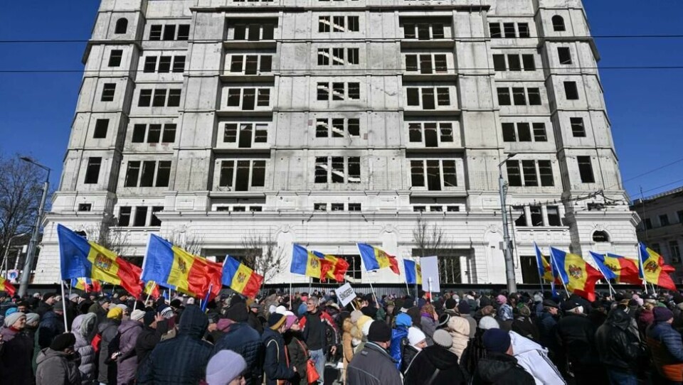 Opposisjonspartiet Sor har fått folk til å danne protester mot regjeringen. Et parti som med russisk støtte i ryggen. Opposisjonspartiet Sor har fått folk til å danne protester mot regjeringen. Et parti som med russisk støtte i ryggen. Foto: Daniel Mihailescu / AFP / NTB