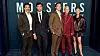 Skuespillerne Javier Bardem, Cooper Koch, Nicholas Alexander Chavez og Chloe Sevigny sammen med serieskaper Ryan Murphy. Foto: Chris Pizzello / AP / NTB