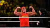 WWE-legenden Hulk Hogan flekser for publikum under et arrangement i 2018. Foto: AFP