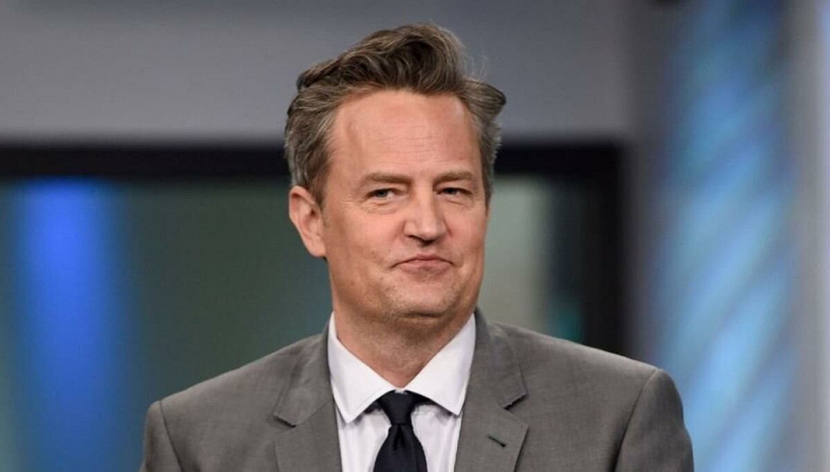 Matthew Perry Abc Matthew Perrys lege erklærte seg skyldig | ABC Nyheter
