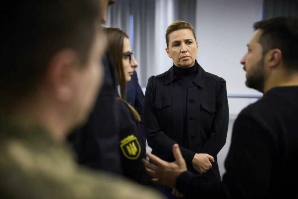 Danmarks statsminister Mette Frederiksen i samtale med Ukrainas president Volodymyr Zelenskyj. Danmarks statsminister Mette Frederiksen i samtale med Ukrainas president Volodymyr Zelenskyj. Foto: Ukraine Presidency / Zuma / NTB
