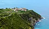 Corniglia er en av de fem landsbyene som til sammen kalles Cinque Terre, og står på UNESCOs liste over verdens kulturarv. Foto: Colourbox