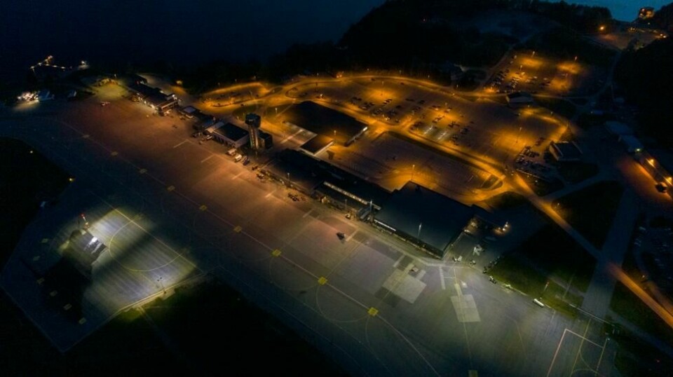 Flyet tok av fra Kristiansand Lufthavn Kjevik fredag, men kom ikke frem til Gran Canaria, som følge av den syke passasjeren, som senere døde. Foto: Foto: Anders Martinsen / UAS Norway / NTB