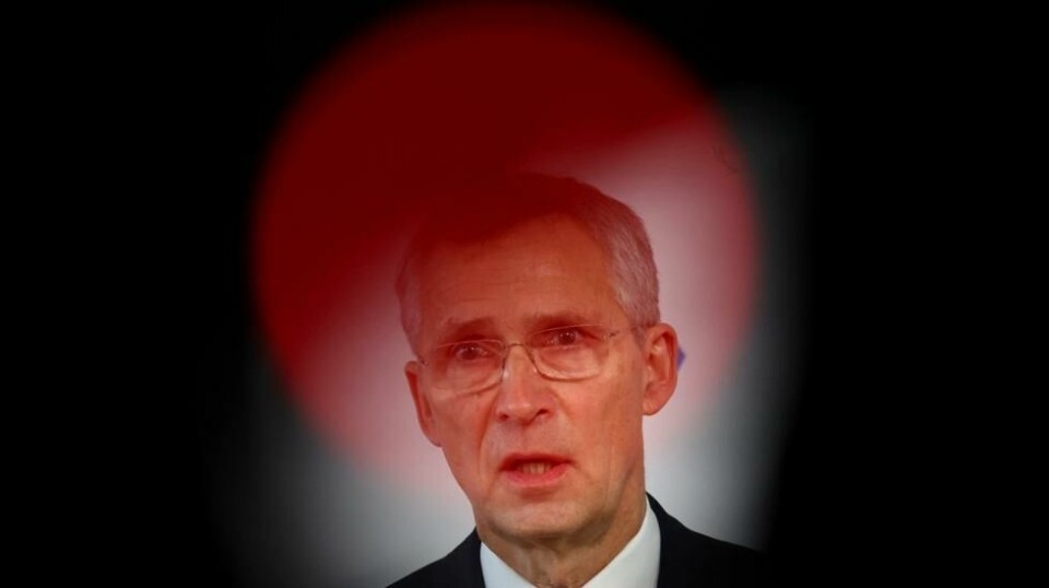 – I henhold til folkeretten har Ukraina rett til selvforsvar. Og det inkluderer også angrep mot legitime militære mål, det vil si russiske militære mål utenfor Ukraina, fastslår Natos generalsekretær Jens Stoltenberg, her under en pressekonferanse med EU-kommisjonens president Ursula von der Leyen på sikkerhetskonferansen i München, Tyskland, 16. februar 2024.