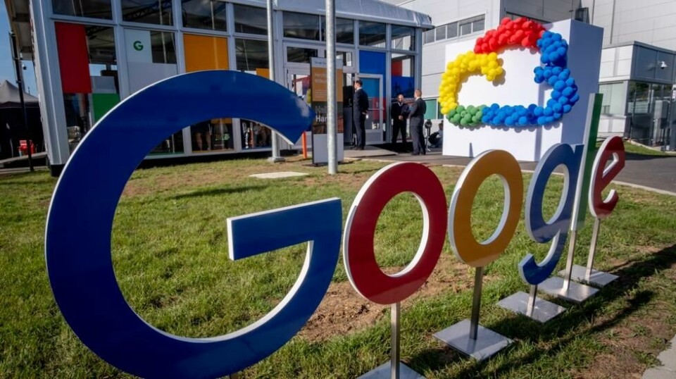 Google-logoen utenfor selskapets første datasenter i Tyskland, i Hanau i nærheten av Frankfurt. Foto: Michael Probst / AP / NTB