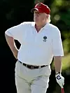 FORE...: Donald Trump på golfbanen i 2012. Foto: Patrick Semansky / AP
