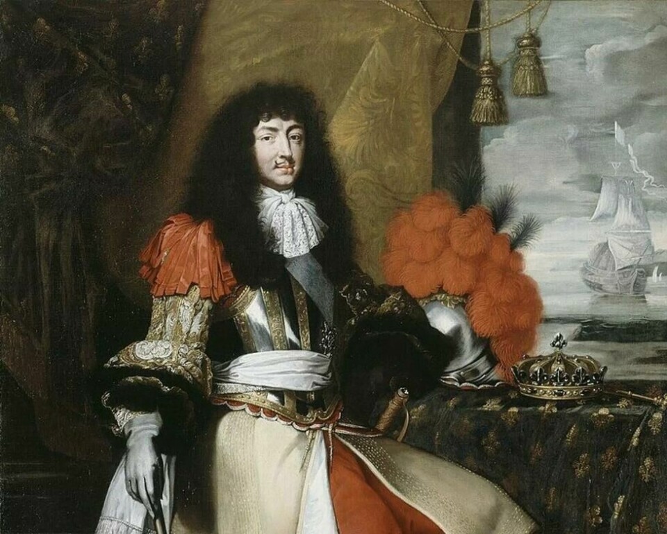 Kong Ludvig den 14. med cravat i halsen. Kong Ludvig den 14. med cravat i halsen. Foto: Maleri av Claude Lefèbvre / Offentlig eiendom / Wikimedia Commons