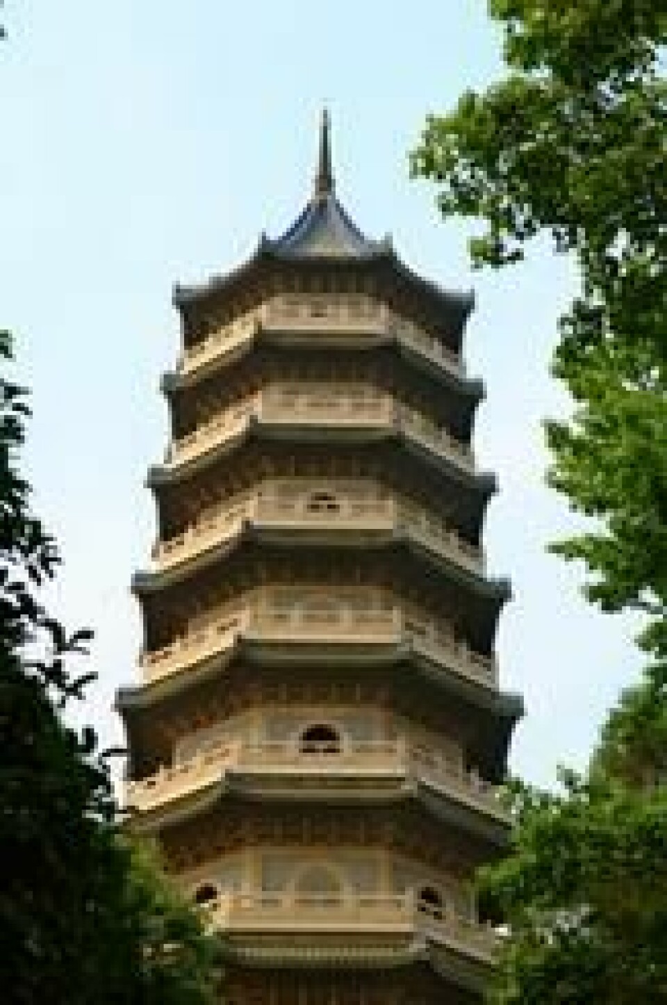 Det buddhistiske tempelet Línggǔ i Nanjing. Det buddhistiske tempelet Línggǔ i Nanjing. Foto: Shutterstock