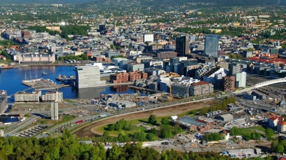 Oslo 20200314. Drone foto fra Ekebergsletta ut mot Oslo, her mot Lambda og Barcode. Christian Radich ligger også til kai.