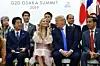 Ivanka i celebert selskap mellom Japans statsminister Shinzo Abe og USAs president Donald Trump. Til høyre for Trump Indonesias president Joko Widodo. I bakgrunnen blant annet statsministerne Theresa May (Storbritannia) og Justin Trudeau (Canada).NTB Scanpix/AFP.