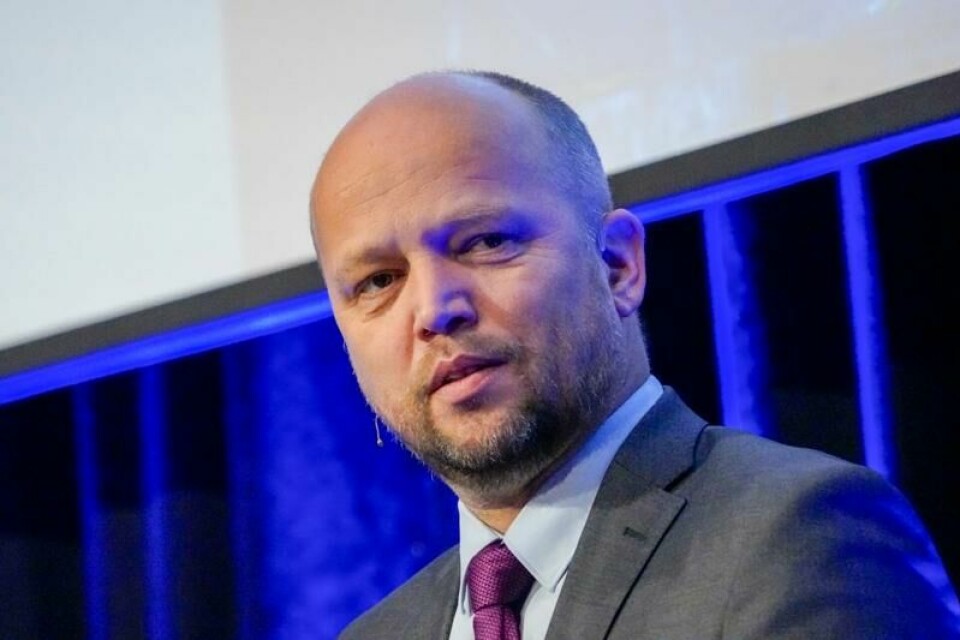 Sp-leder Trygve Slagsvold Vedum holder pressetreff mandag ettermiddag etter at sentralstyret i partiet har vært samlet. Foto: Ole Berg-Rusten / NTB Sp-leder Trygve Slagsvold Vedum holder pressetreff mandag ettermiddag etter at sentralstyret i partiet har vært samlet. Foto: Ole Berg-Rusten / NTB