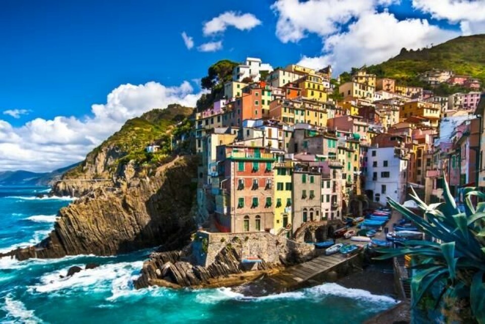 Riomaggiore er en av de fem sjarmerende byene i Cinque Terre. Foto: Colourbox Riomaggiore er en av de fem sjarmerende byene i Cinque Terre. Foto: Colourbox