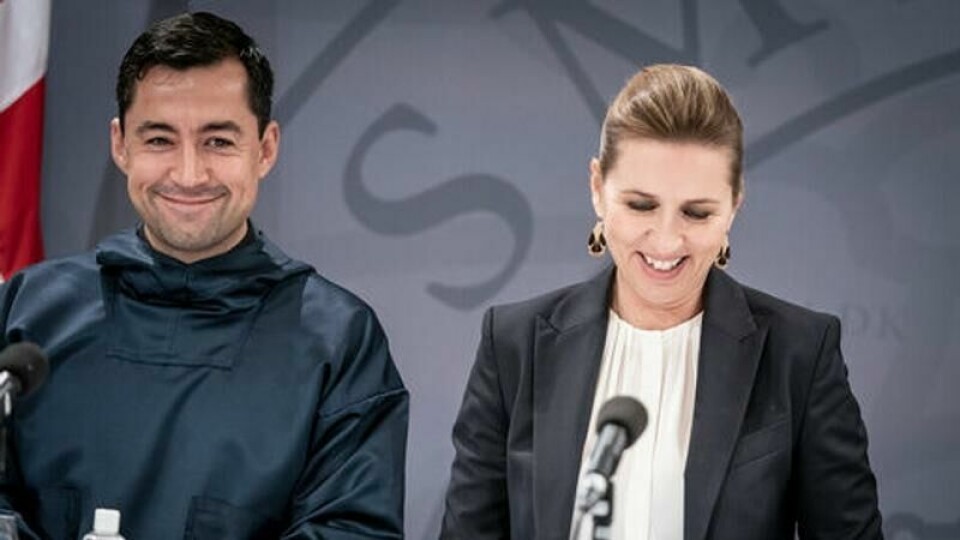 Danmarks statsminister Mette Frederiksen (t.h.) møtte onsdag Grønlands regjeringssjef Múte B. Egede for å snakke om situasjonen rundt øya. Foto: Mads Claus Rasmussen / Ritzau Scanpix via AP / NTB