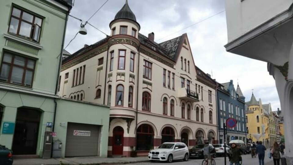 I sentrum av Ålesund ligger en rekke bygninger i jugendstil fra tidlig 1900-tall. I sentrum av Ålesund ligger en rekke bygninger i jugendstil fra tidlig 1900-tall. Foto: Elisabeth Bergskaug/ABC Nyheter
