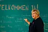 Mange spente elever får i dag møte læreren og klassekamerater sin siden fredag 13. mars – dagen som alle nordmenn vil huske, og hvor statsminister Erna Solberg gjorde det klart at store deler av Norge ble stengt ned for å hindre et stort utbrudd av coronasmitte. Siden da har ingenting vært som før. Foto: Terje Pedersen / NTB scanpix Foto: Terje Pedersen / NTB scanpix