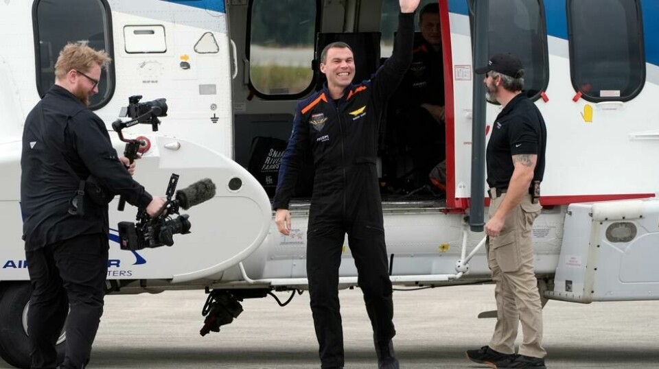 Svensknorske Marcus Wandt har fått et lengre opphold på Den internasjonale romstasjonen (ISS) enn planlagt. Her er han avbildet på Kennedy Space Center i Florida før avreisen. Foto: AP / NTB