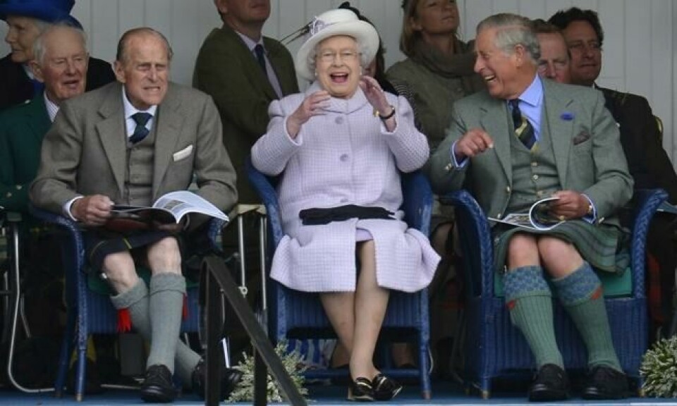 Den britiske kongefamilien kan også kunsten å smile, som her under feiringen av Dronningens 90-årsdag i 2012. Foto: Reuters/NTB Scanpix Den britiske kongefamilien kan også kunsten å smile, som her under feiringen av Dronningens 90-årsdag i 2012. Foto: Reuters/NTB Scanpix