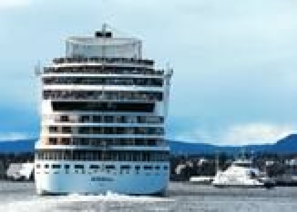 Ordførerne drømme rom batteridrevne ferger. Men det er ennå mange år til Nesoddbåten (t.h) blir helelektrisk. Utslippet fra lokale passasjerferger er lite sammenlignet med cruiseskipene og fergene som går til Danmark og Tyskland. Foto: NTB Scanpix Ordførerne drømme rom batteridrevne ferger. Men det er ennå mange år til Nesoddbåten (t.h) blir helelektrisk. Utslippet fra lokale passasjerferger er lite sammenlignet med cruiseskipene og fergene som går til Danmark og Tyskland. Foto: NTB Scanpix