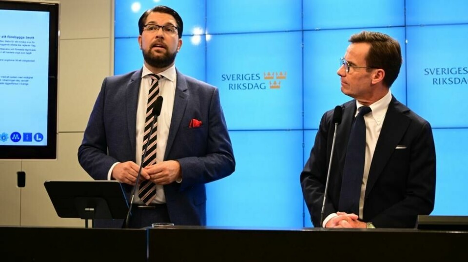 Sverigedemokraternas Jimmie Åkesson og Moderaternas Ulf Kristersson på en pressekonferanse i forbindelse med regjeringsdannelsen. Foto: Jonas Ekströmer/TT / NTB
