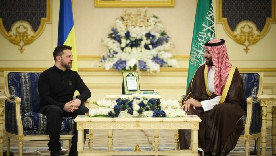 Volodymyr Zelenskyj og Mohammed bin Salman i samtaler i Jeddah i Saudi-Arabia.