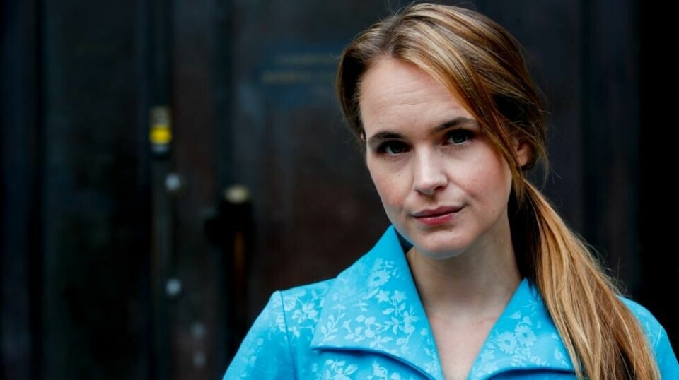 – Jeg er glad i hjembyen min, altså, men jeg har ikke sittet 100 dager i Oslo-lockdown og sett folk leve som normalt der oppe, for å få TILSNAKK for å ikke gjøre det godt nok. It’s called dugnad LOOK IT UP, understreker influenseren Linnéa Myhrer.