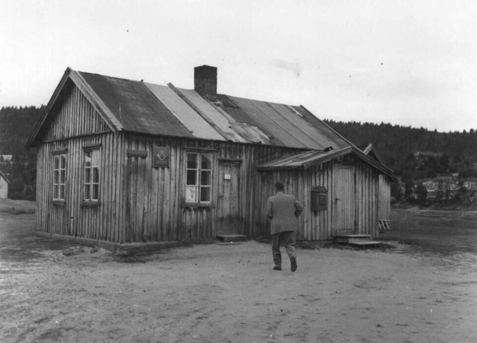 Posthus i Karasjok 1956. Posthus i Karasjok 1956. Foto: Norsk Folkemuseum