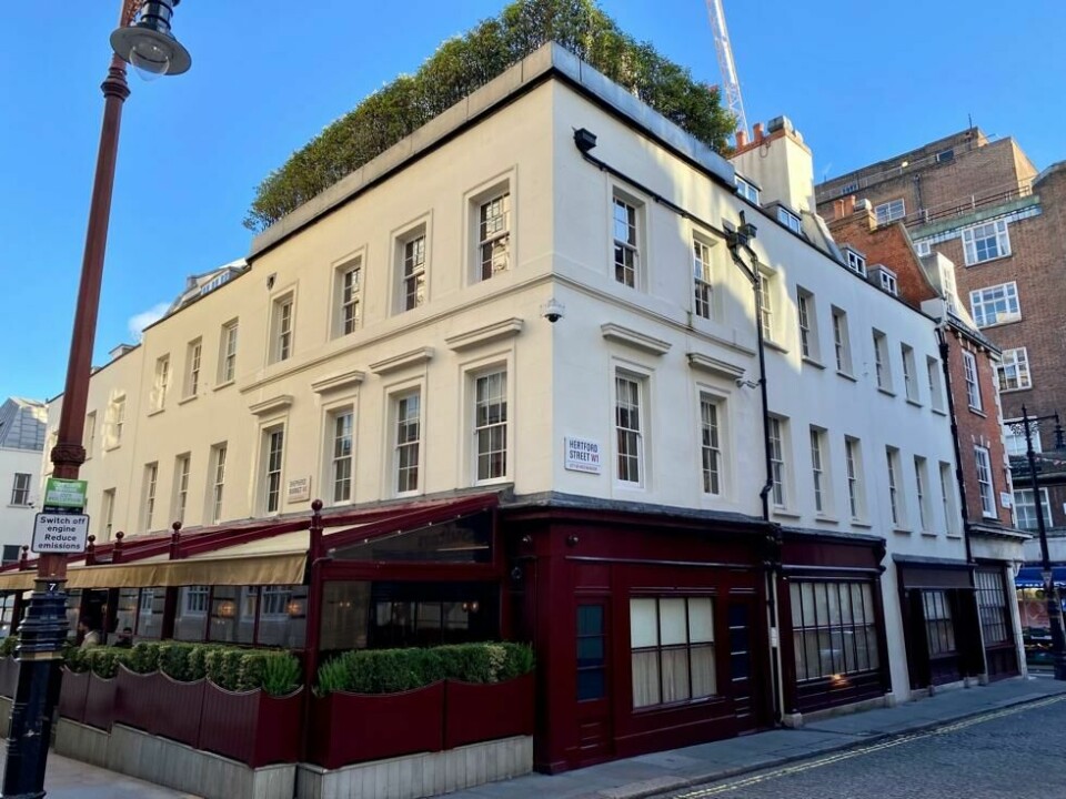 På innsiden av denne bygningen ligger en av Londons mest eksklusive klubber, kjent som 5 Hertford Street. På innsiden av denne bygningen ligger en av Londons mest eksklusive klubber, kjent som 5 Hertford Street. Foto: No Swan So Fine / Wikimedia, CC BY-SA 4.0,