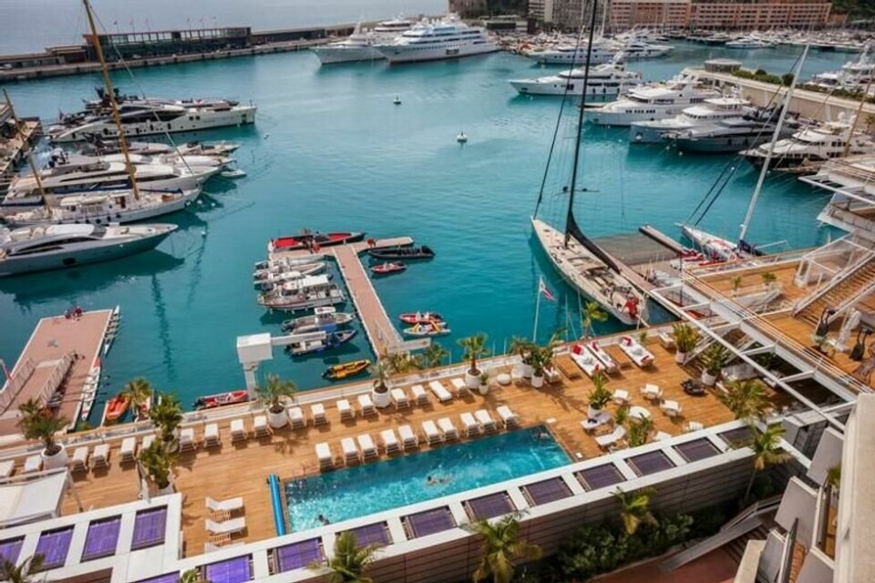 For å bli medlem av den verdenskjente Monaco Yacht Club må du bli anbefalt av to eksisterende medlemmer. For å bli medlem av den verdenskjente Monaco Yacht Club må du bli anbefalt av to eksisterende medlemmer. Foto: Dreamstime
