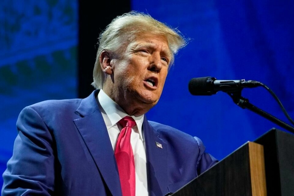 Donald Trump har mistet bekreftelsesmerke på Twitter. Foto: Michael Conroy / AP / NTB Donald Trump har mistet bekreftelsesmerke på Twitter. Foto: Michael Conroy / AP / NTB Foto: NTB