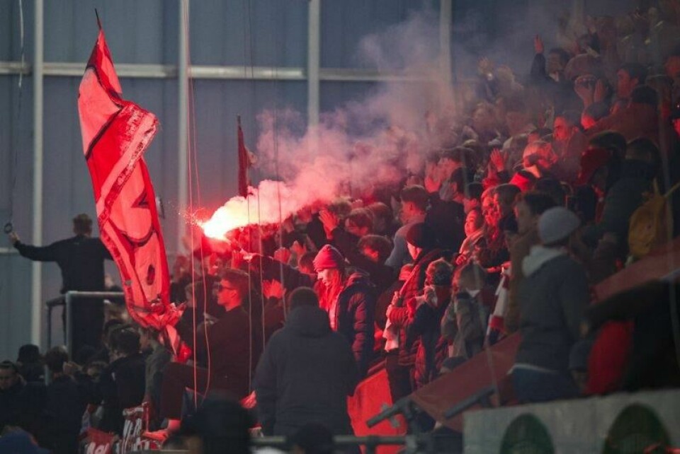 Fredrikstad fikk dispensasjon til bruk av pyrotekniske artikler på tribunen foran serieåpningen mot Brann.