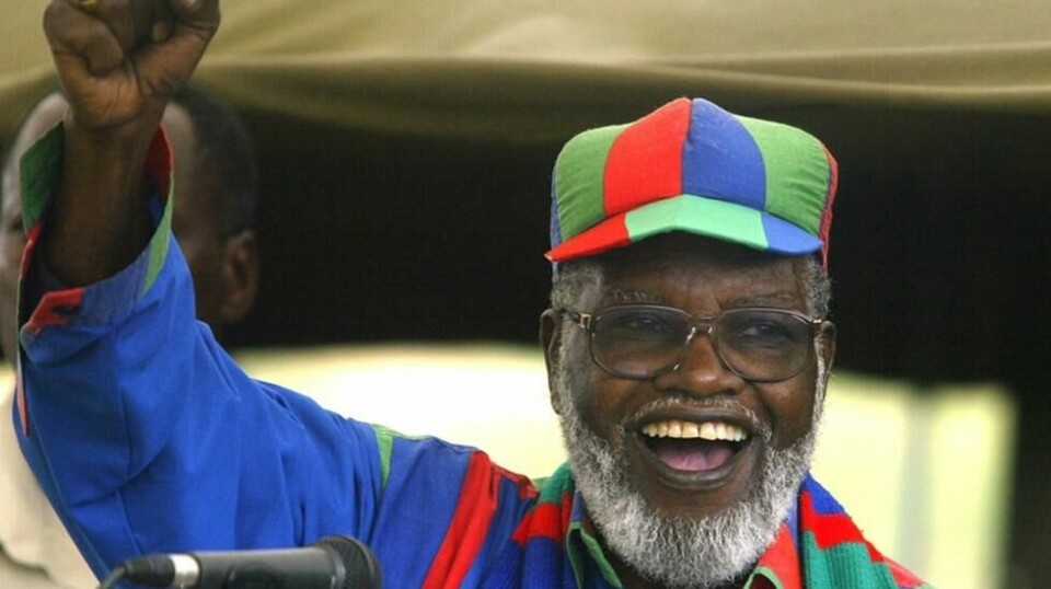 Sam Nujoma under et valgmøte i november 2004. Da var det kjent at han kom til gi seg som president det kommende året, etter 15 år ved makten.
