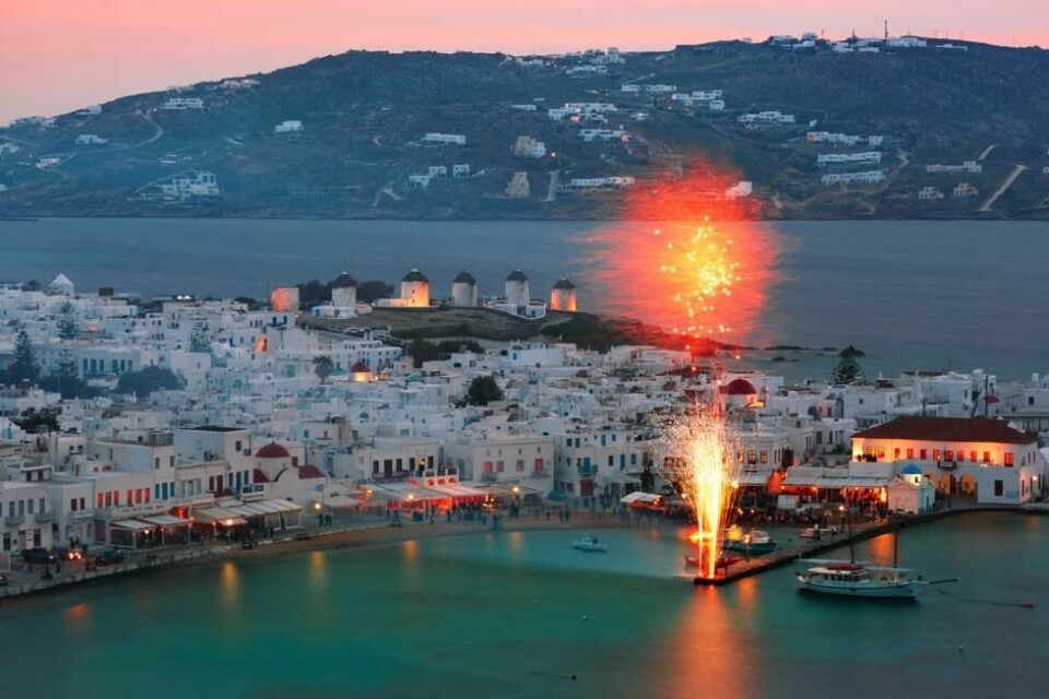 Mykonos by i Hellas scorer lavest av de 44 europeiske Middelhavs-byene som ble vurdert av britiske turister. Tidligere rapporter tyder på at kundeservice ikke er et salgsargument på øya, som har fått et rykte for rip-off restauranter. Mykonos by i Hellas scorer lavest av de 44 europeiske Middelhavs-byene som ble vurdert av britiske turister. Tidligere rapporter tyder på at kundeservice ikke er et salgsargument på øya, som har fått et rykte for rip-off restauranter. Foto: Colourbox