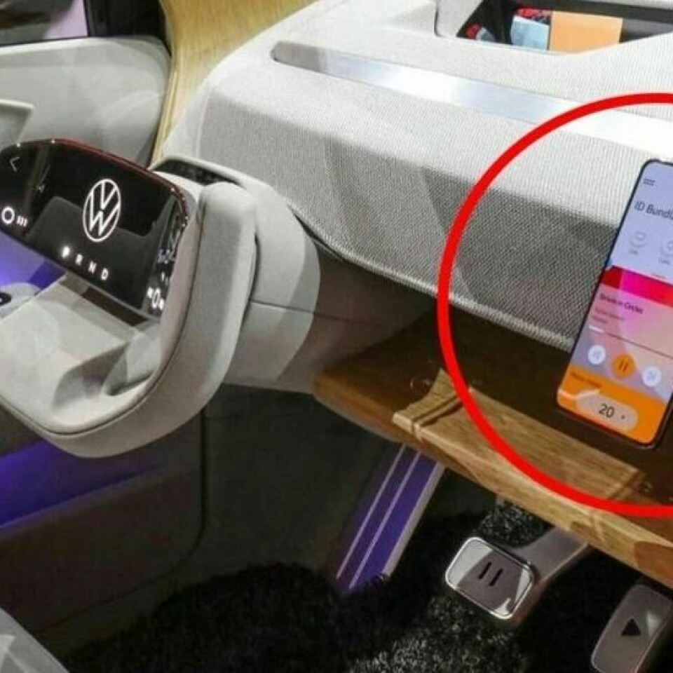 MOBILFOKUS: I fremtiden kan det hende mobilen din erstatter nok en skjerm. Foto: Volkswagen