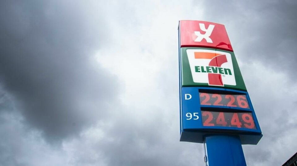 Drivstoffprisene ligger stort sett på over 20 kroner literen og har gjort det lenge. Om tre åre fryktes prisene opp mot doblet.