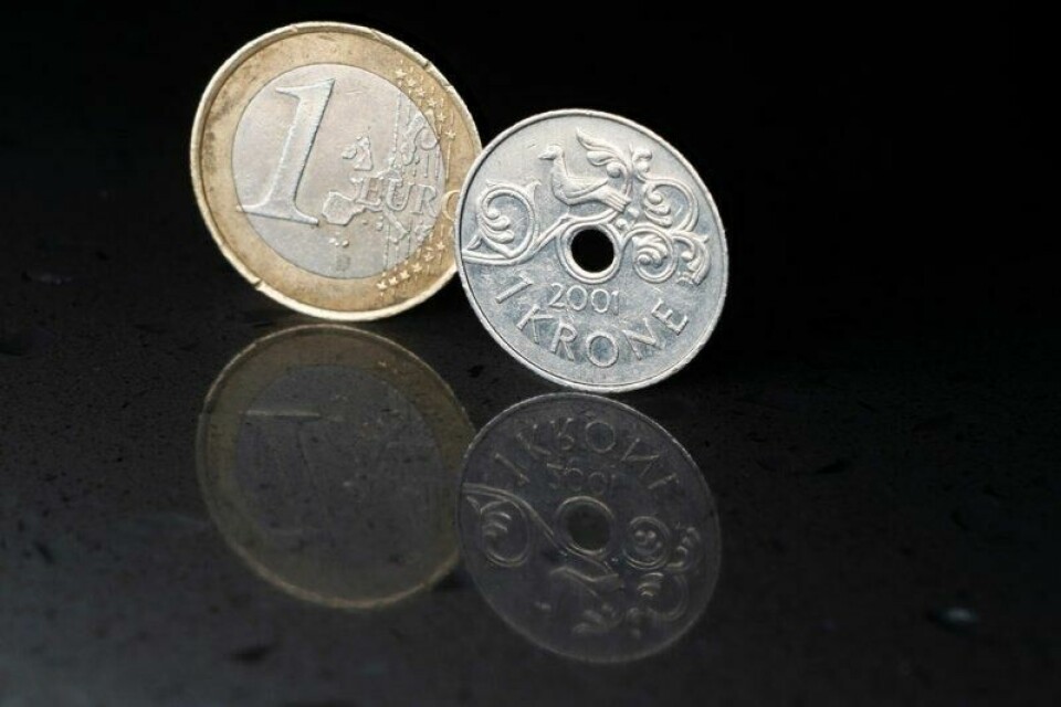 Norge bør bytte til euro, mener sjeføkonom i Eika Gruppen.