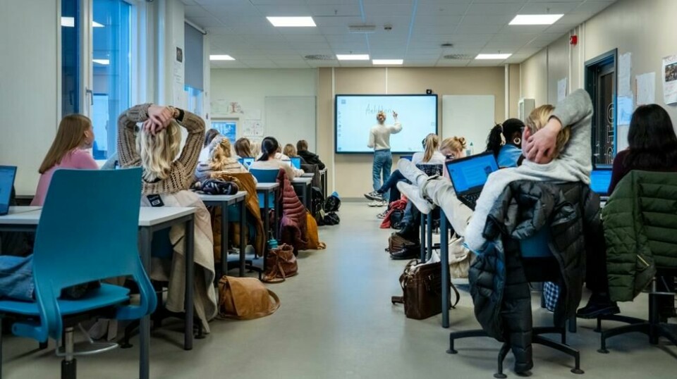 Gutten gikk på skole i New York. Dette er et bilde fra et norsk klasserom. Illustrasjonsfoto.