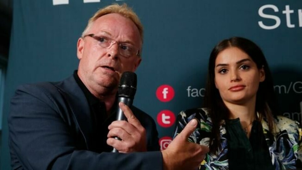 Per Sandberg og Bahareh Letnes møter pressen i Arendal Per Sandberg og Bahareh Letnes møter pressen i Arendal Foto: Terje Pedersen / NTB scanpix