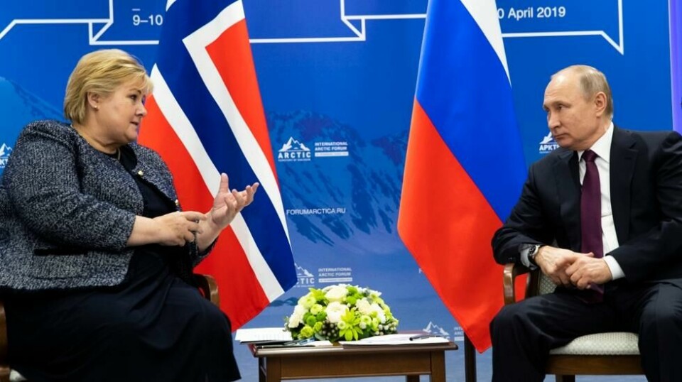 Statsminister Erna Solberg og utenriksminister Ine Eriksen Søreide møtte Russlands president Vladimir Putin i april i år. Nå kan det likevel bli et gjensyn i mai neste år.