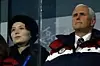 KOM TIL OL: USAs visepresident Mike Pence (t.h.) og søsteren til Nord-Koreas leder, Kim Yo Jong under åpningsseremonien. Scanpix/AFP.