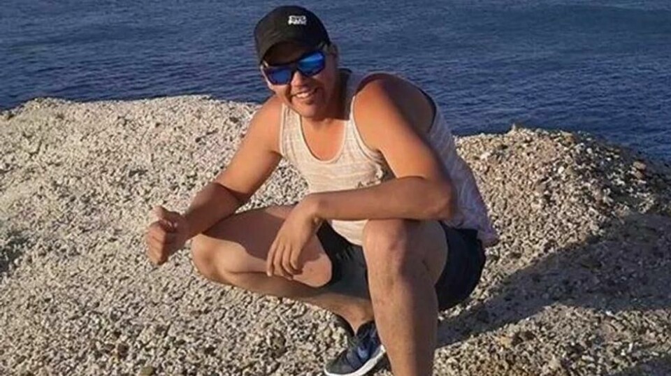 Den savnede trebarnsfaren Diego Barría ble funnet inne i haiens mage åtte dager etter han forsvant sporløst. Politiet jobber nå ut i fra to hovedhypoteser. Det skal ha vært sterke tidevannsbølger i leteområdet samme helg som 32-åringen ble borte. (Sosiale medier)