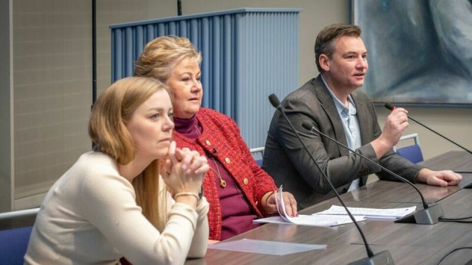 Erna Solberg med sine nestledere Tina Bru og Henrik Aasheim på Høyres sentralstyre i november i fjor. Erna Solberg med sine nestledere Tina Bru og Henrik Aasheim på Høyres sentralstyre i november i fjor. Foto: Heiko Junge / NTB