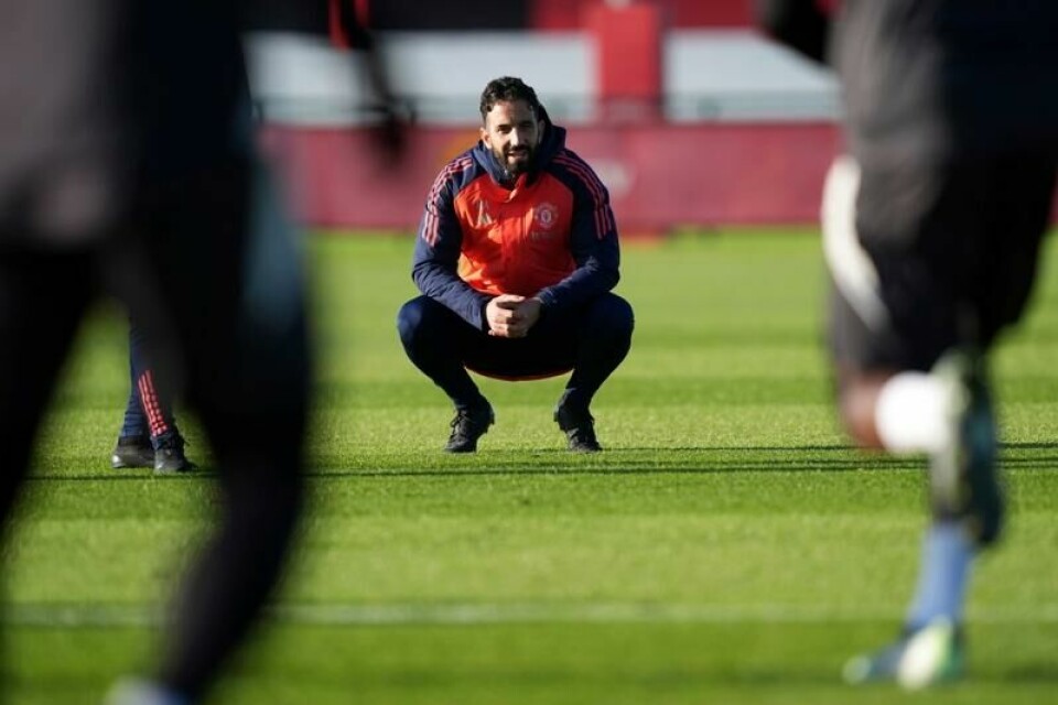 Manchester United-trener Ruben Amorim på treningsfeltet dagen før europaligamøtet med Bodø/Glimt.