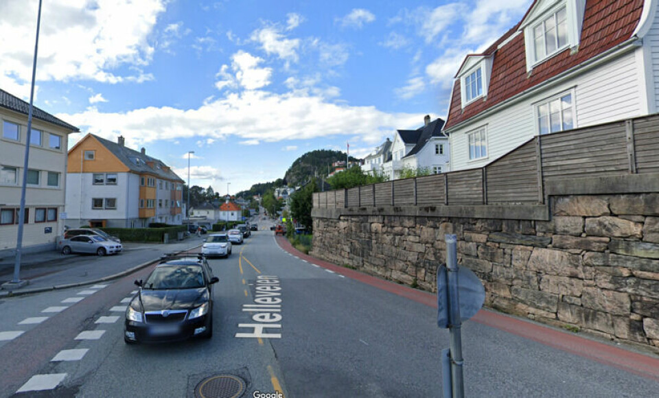 6,1 prosent: Boliger langs Helleveien i Bergen har en gjennomsnittlig støyrabatt på 6,1 prosent. Skjermbilde: Google Streetview 6,1 prosent: Boliger langs Helleveien i Bergen har en gjennomsnittlig støyrabatt på 6,1 prosent. Skjermbilde: Google Streetview