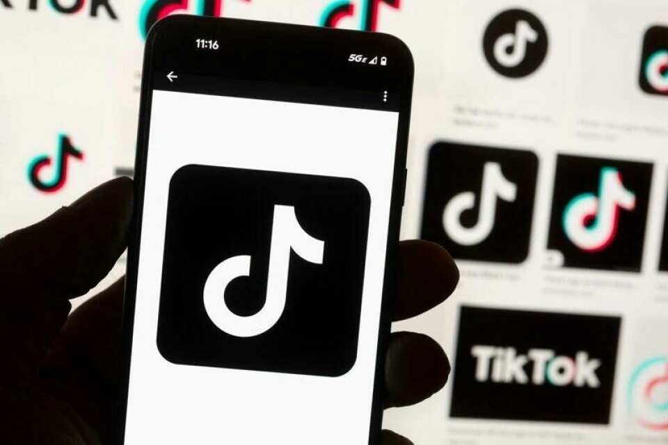 En avtale der Tiktok ville ha fått amerikansk eierskap gikk i vasken etter at USA skjerpet tollsatsene for kinesiske produkter, bekrefter USAs president Donald Trump.