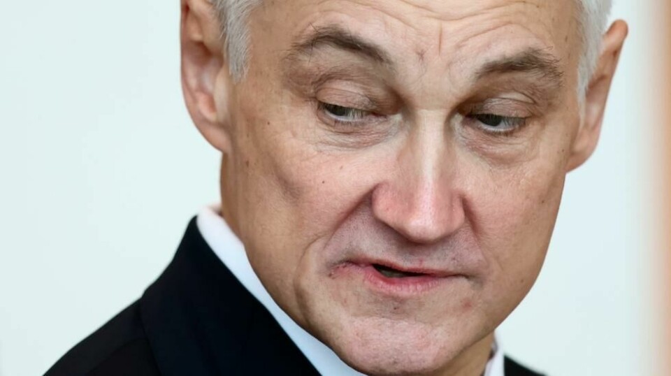 – Andrej Belousov har, som ofte er tilfellet med de Putin ansetter rundt seg, jobbet lenge i systemet rundt Putin. Blant annet har han vært minister for økonomisk utvikling, økonomirådgiver for Putin og går nå fra en stilling som vise-statsminister, forklarer Karen-Anna Eggen ved Forsvarets høgskole til ABC Nyheter.