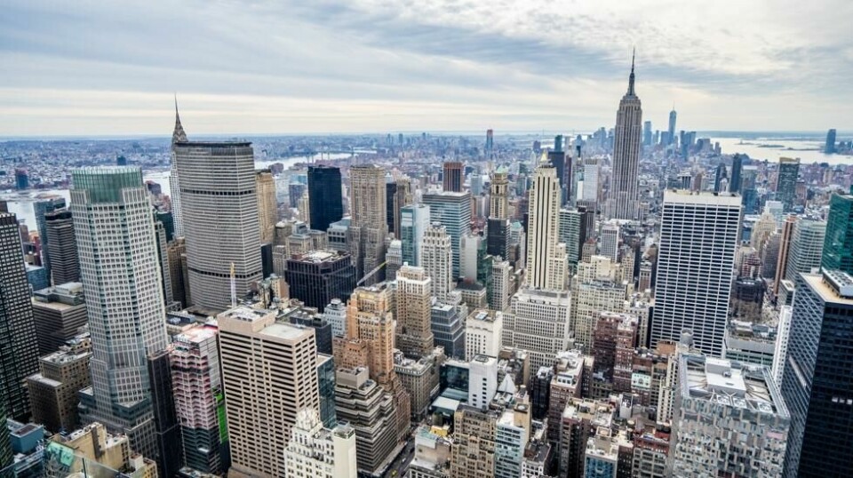 Aldri før har det vært flere som leier bolig på Manhattan. Samtidig faller boligprisene mer enn de har gjort på ti år.