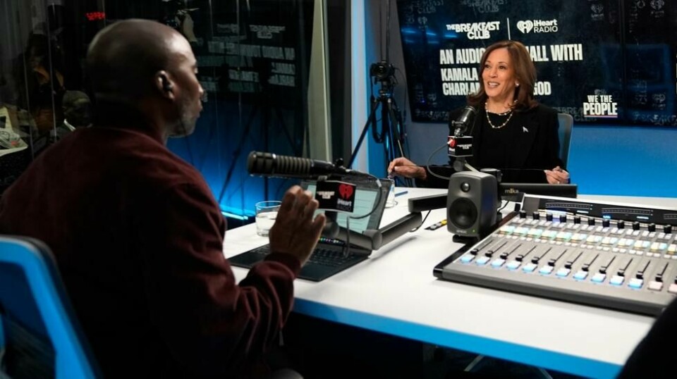 Visepresident Kamala Harris under intervjuet med Charlamagne Tha God i Detroit. Foto: Jacquelyn Martin / AP / NTB